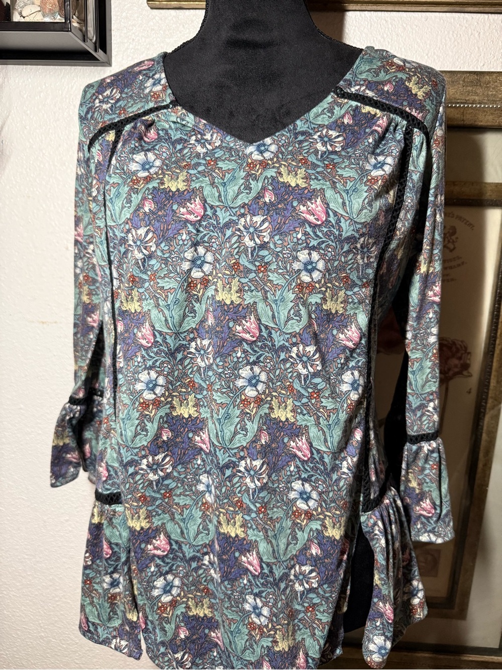 Passport Vintage Floral Tunic Top •Size M• Crochet Trim Bell Sleeve Peasant Boho